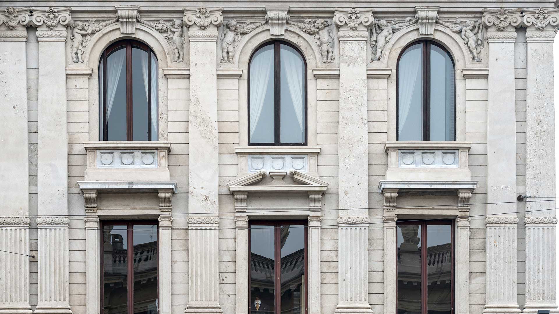 Finestre Palazzo Bernasconi Milano - Merope Asset Management